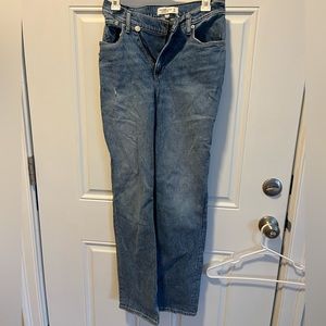 Abercrombie & Fitch the 90’s straight ultra high rise curve love v waist button